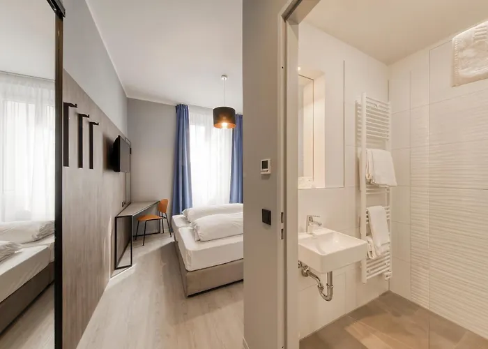 Smart Stay Hotel Station
