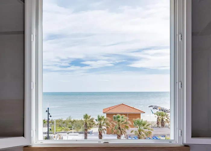 Logis Mar I Sol - Hôtel Restaurant en bord de Mer Saint-Cyprien 
