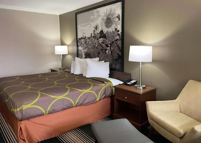 Red Lion Inn & Suites Junction City