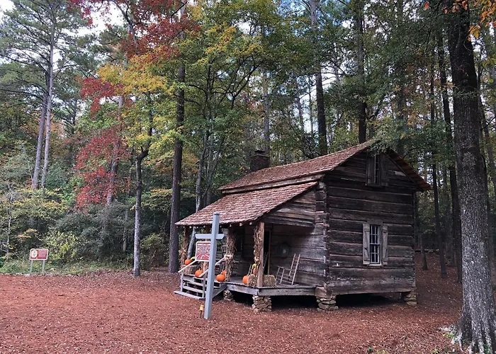 Pine Mountain (Harris County) Hotels