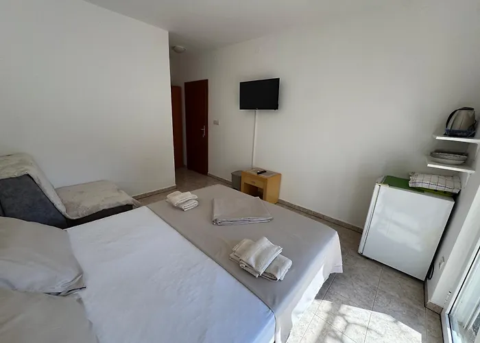 Guest House Ugljevarevic Budva