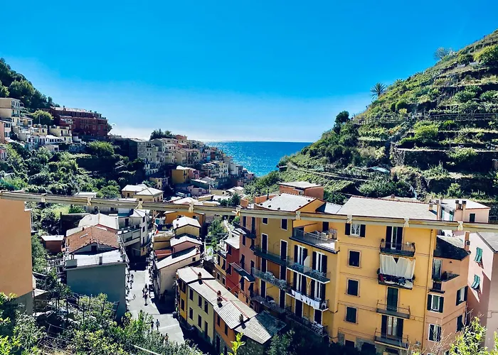 Giovanni Rooms Manarola