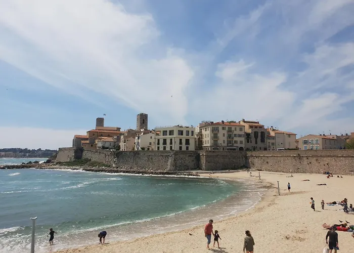 La Clé de la Porte Rentals Antibes