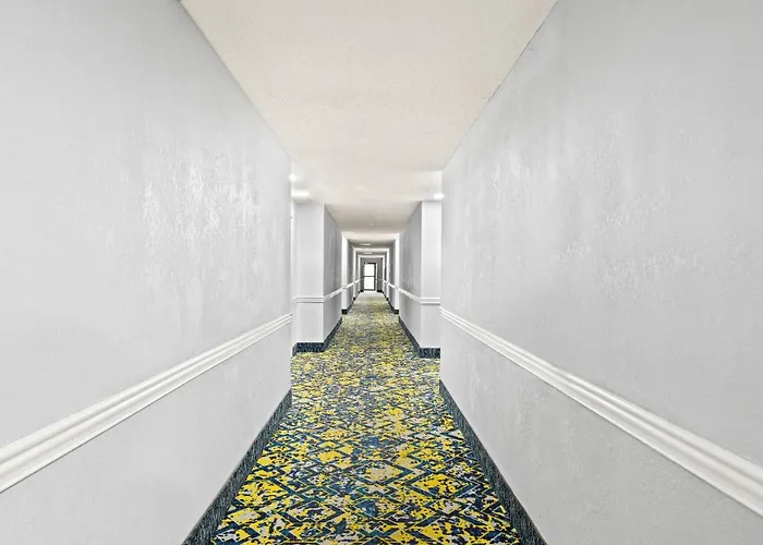 Econo Lodge London North