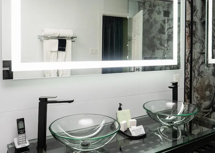 Skky Hotel Whitehorse