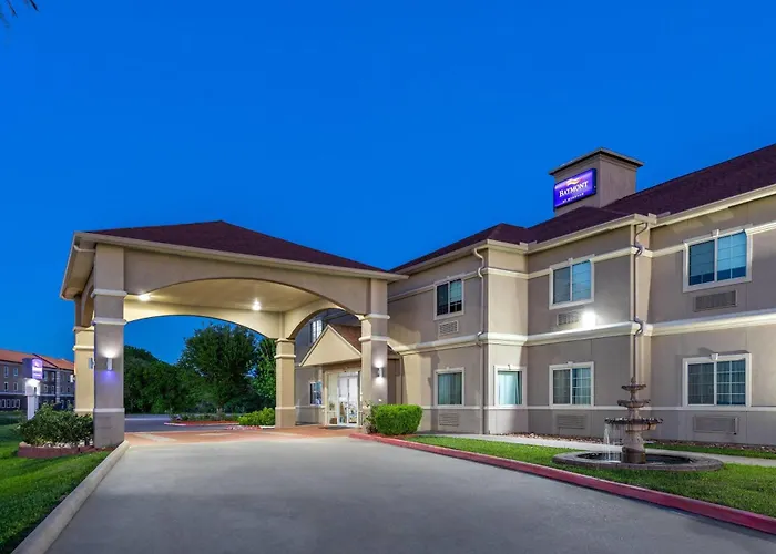 Baymont By Wyndham Texas City