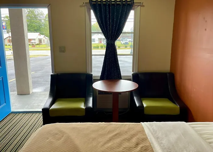 Scottish Inn And Suites Perry