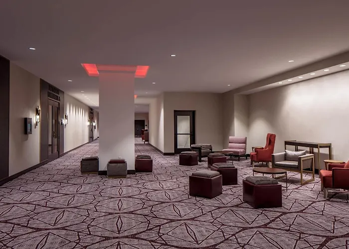 Embassy Suites By Hilton Minneapolis Downtown Hotel