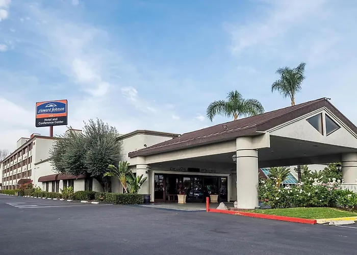Howard Johnson By Wyndham Fullerton/Anaheim Conference Cntr