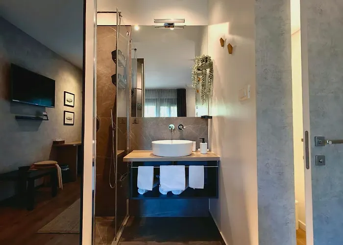 Scuderia Split Rooms