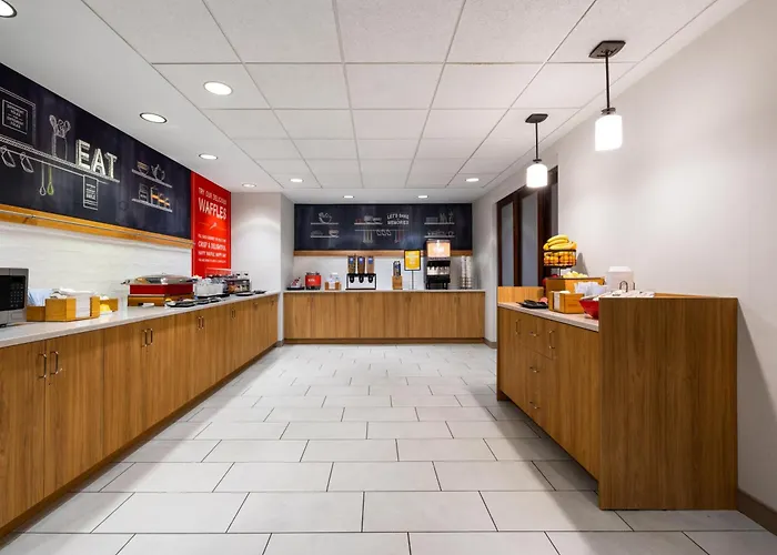 Warrenton Hotels