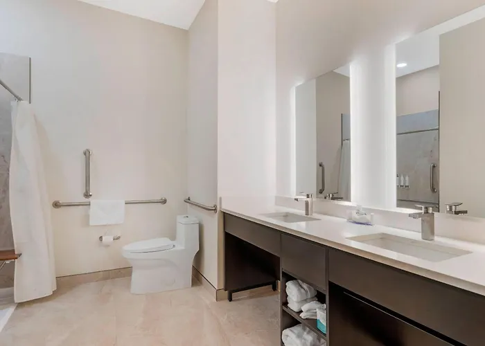 The J Hotel Dunedin Clearwater, An Ascend Collection Hotel