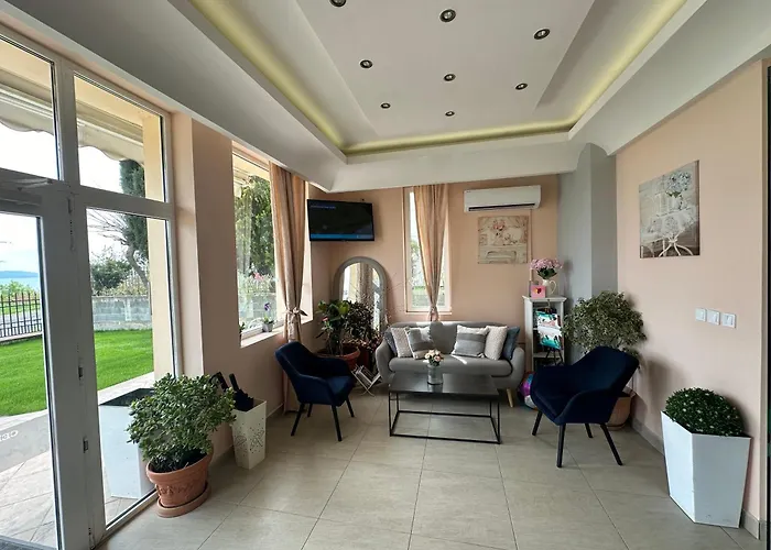 Hotel Briz