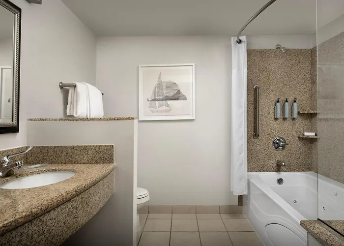 Courtyard By Marriott Seattle Kirkland Hotel