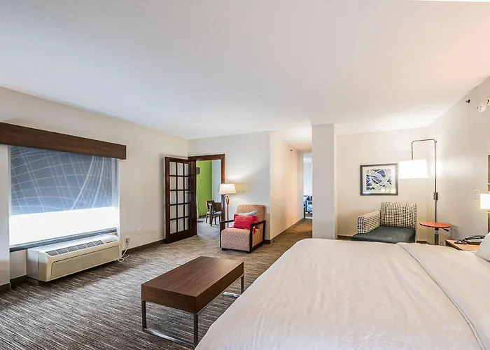 Holiday Inn Express Hotel & Suites Franklin By Ihg