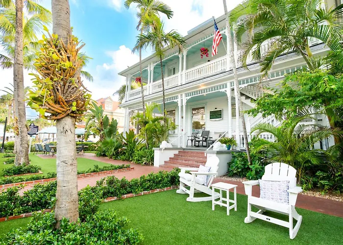 Southernmost Point Guest House & Garden Bar