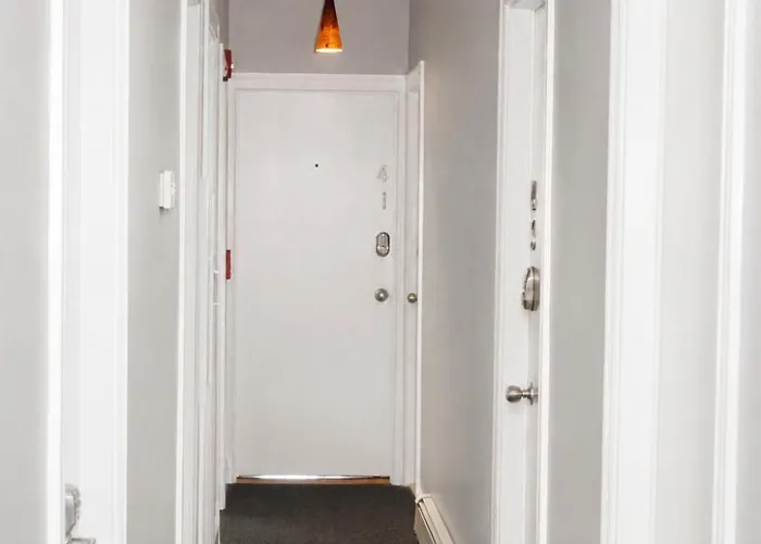 Centrally Located Studio In The Southend, #25