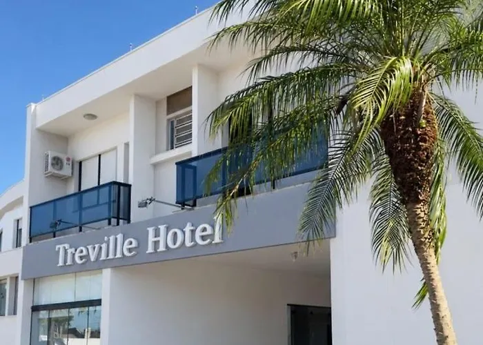 Treville Hotel