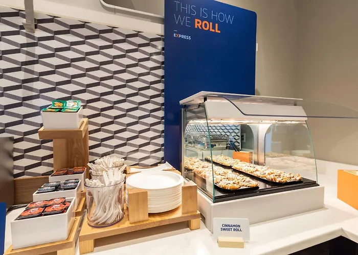 Holiday Inn Express & Suites Seattle Downtown - Lake Union By Ihg