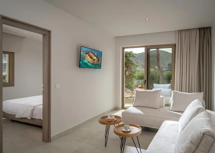 Parthenis Hotel&Suites Malia