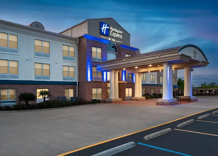 Holiday Inn Express & Suites Alexandria By Ihg