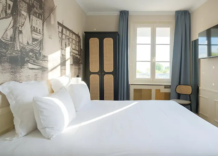 Best Western Le Cheval Blanc -Centre- Vieux Port Honfleur