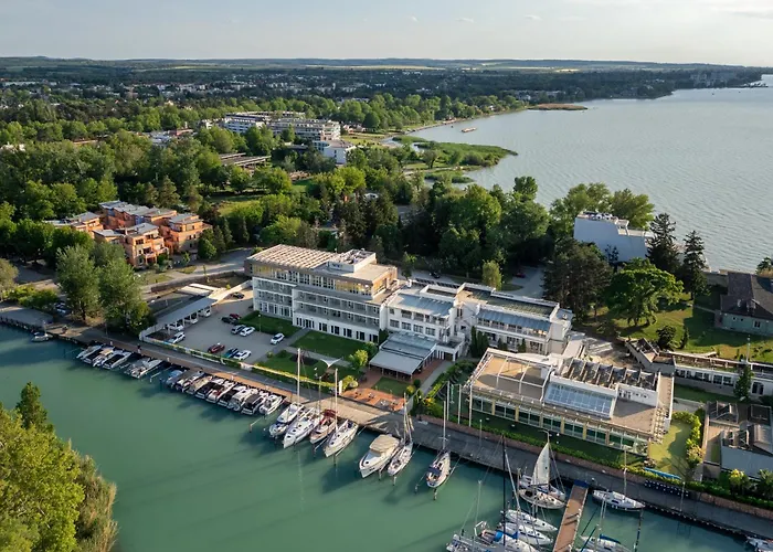 Hotel Yacht Wellness&Business