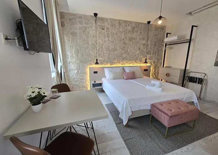 Studio Apartments - Pula City Center