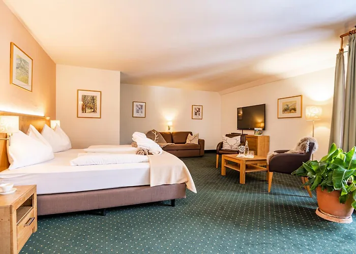 Hotel Das Gastein - ganzjährig inklusive Alpentherme - Sommersaison 2022 zusätzlich inklusive Gasteiner Bergbahnen Bad Hofgastein