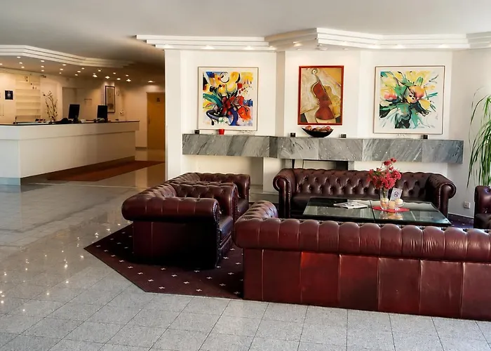 Lenas West Hotel