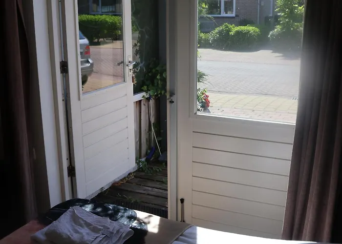 Bed & Breakfast Klokgaaf De Koog 