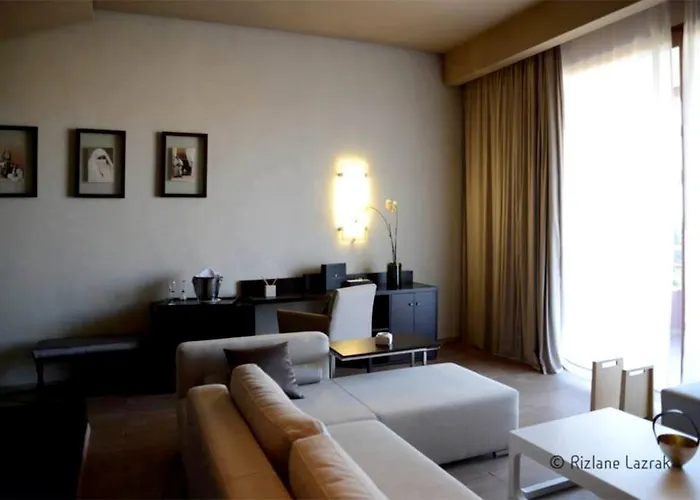 Hotel Des Arts Resort & Spa
