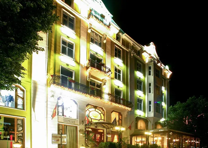 Grand Hotel London Warna