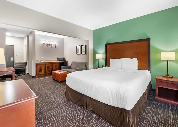Best Western Plus Georgetown Inn & Suites