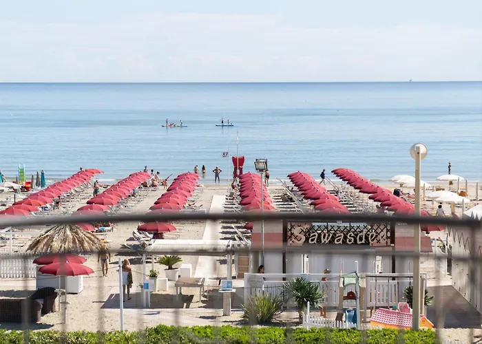 Hotel Soraya - Spiaggia Sawasdee With Beach, Restaurant & Parking Riccione