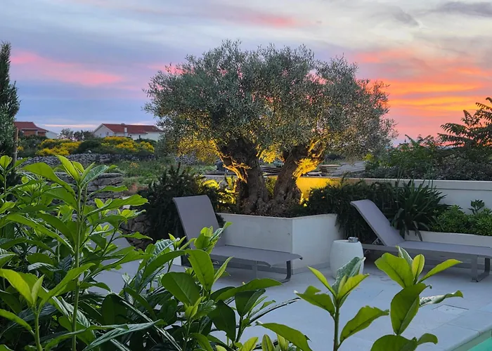 VILLA CALA, Hotel Rooms&Apartments Novalja