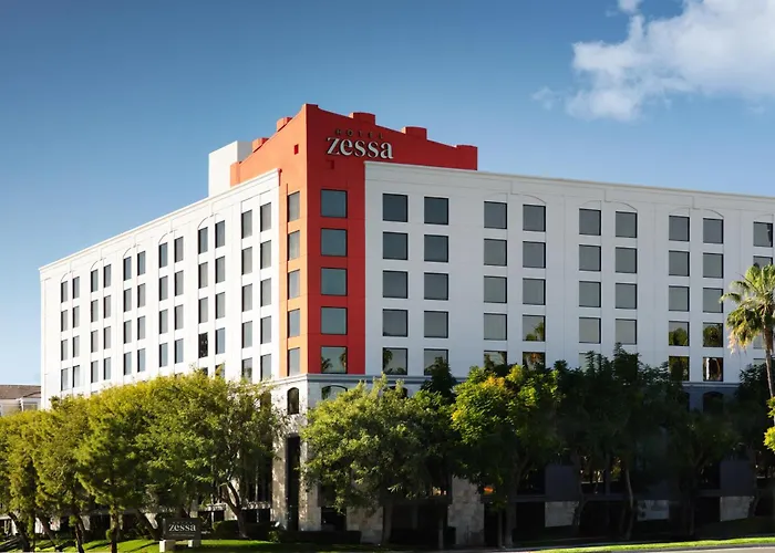 Hotel Zessa Orange County Airport, A Doubletree By Hilton