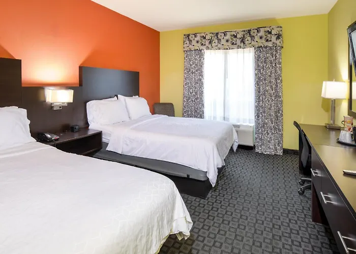 Holiday Inn Garland By Ihg
