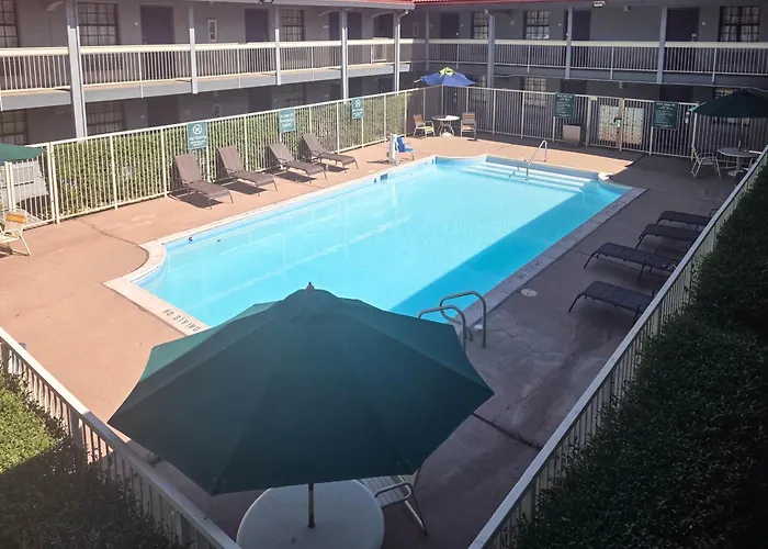 Motel 6 Aurora, Co - Medical Center