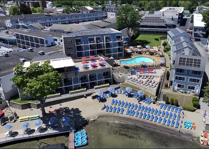 Surfside On The Lake