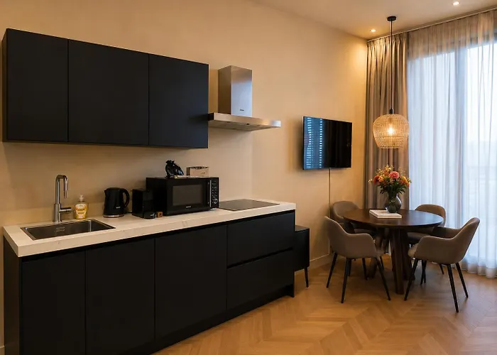 Breda Apartment W Kitchen & Private Bathroom 2P