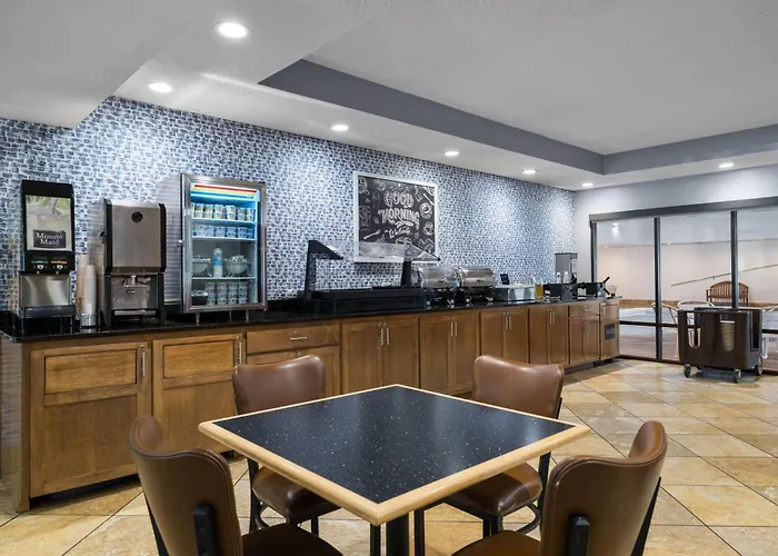 Americinn By Wyndham Madison West