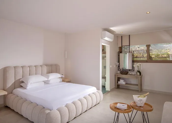 Parthenis Hotel&Suites Malia