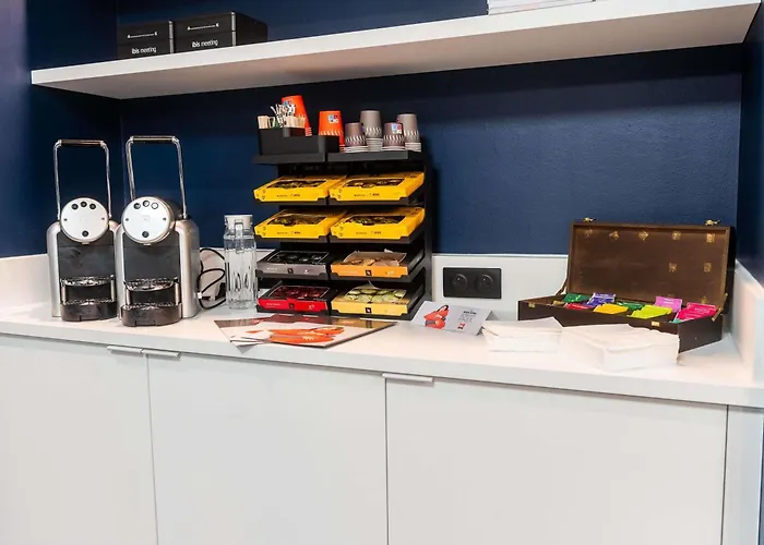 Hotel ibis Lyon Est Bron