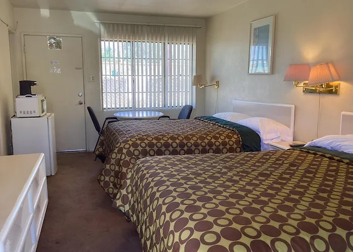 Safari Motor Inn - Joshua Tree