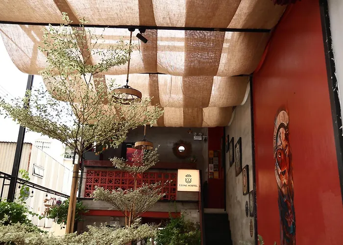 T Zone Hostel - Quiet Place, Near China Town,Ho Thi Ky Street Food,Cafe,Beer