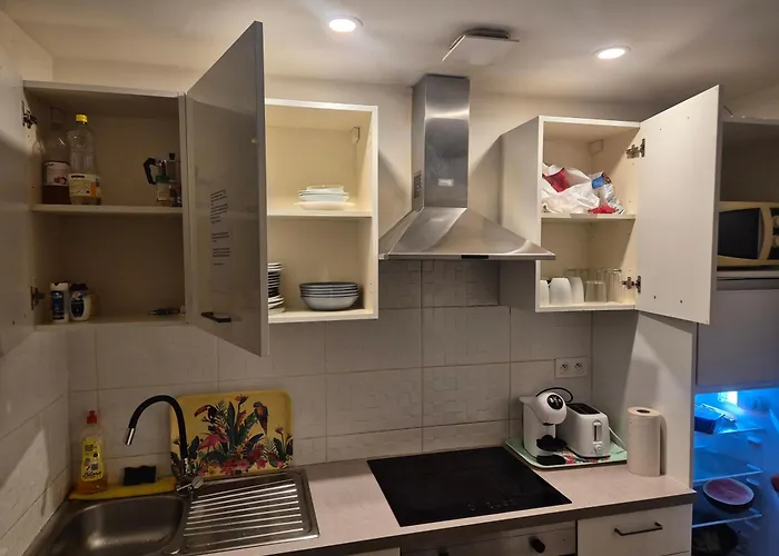 Big Flat Sea Vieuw 95 M2 5 Rooms Near Airport 5 Min Train 3 Min And Tram On Site, Beach 7 Min, 2 Showers And 2 Toilets , Neuf Grand Appartement 95 M2 5 Chambres Proche Aeroport 5 Min Train 3 Min Et Tramway Sur Place, Plage 7 Min 2 Douches Et 2 Wc Vue