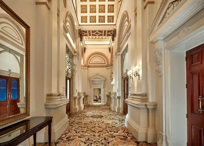 The College Green Dublin Hotel, Autograph Collection