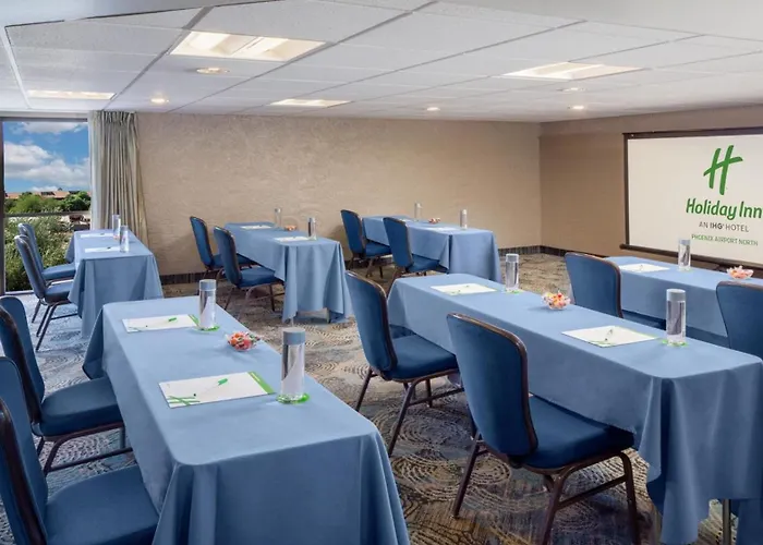 Holiday Inn And Suites Phoenix Airport North By Ihg