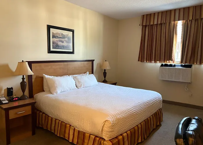 Park West Inn